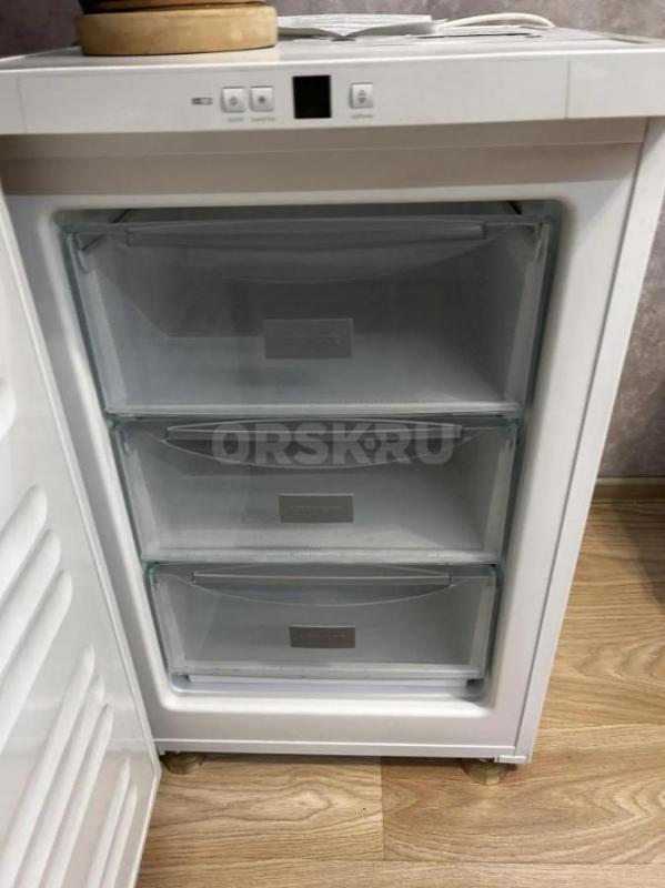 Морозильный шкаф Liebherr G 1223( 3 ящика выдвижных) Габаритные размеры: 851х553х611 мм. - Орск