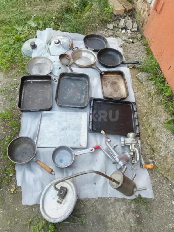 Продам сковородки, мясорубки, формы для выпечки, закаточные машинки, охладитель по договоренности - Орск
