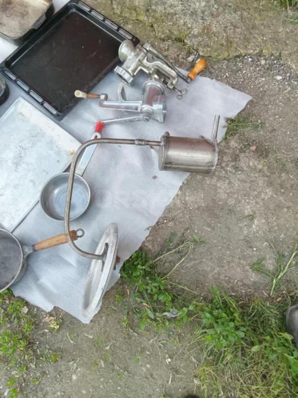 Продам сковородки, мясорубки, формы для выпечки, закаточные машинки, охладитель по договоренности - Орск