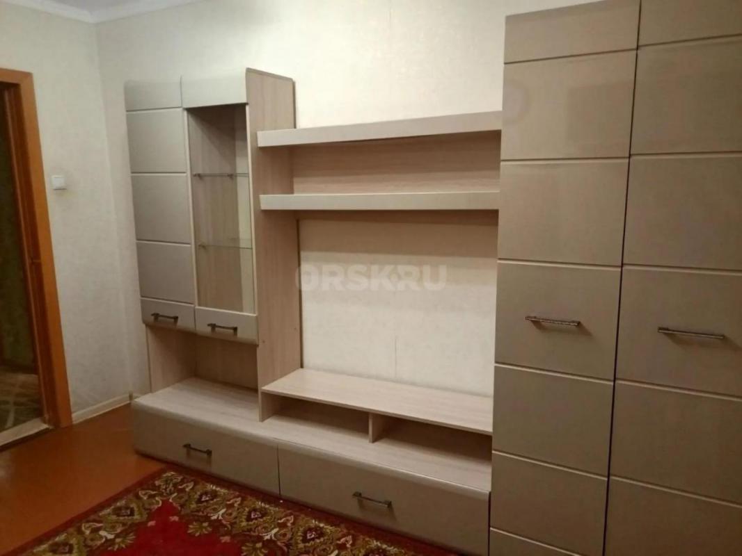 мебельная стенка б/у
высота 2.00 м
ширина 2.80 м
глубина 35/45 см - Орск