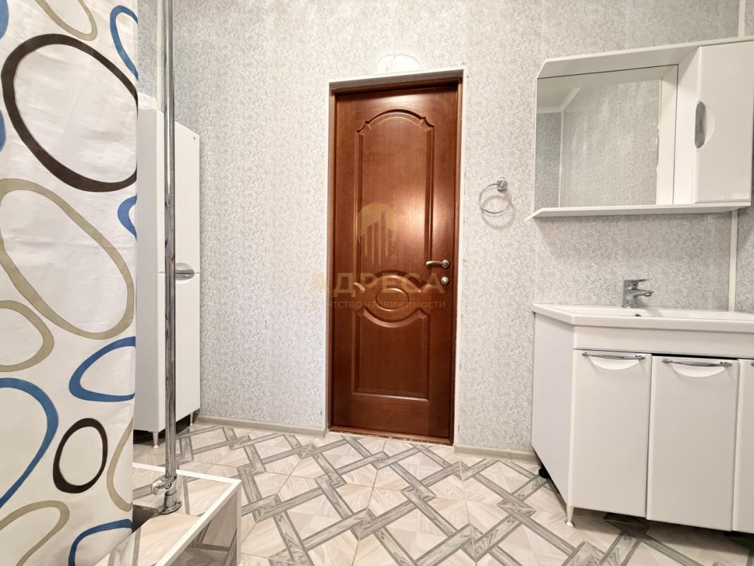 Продается дом по адресу: п. - Шахтный