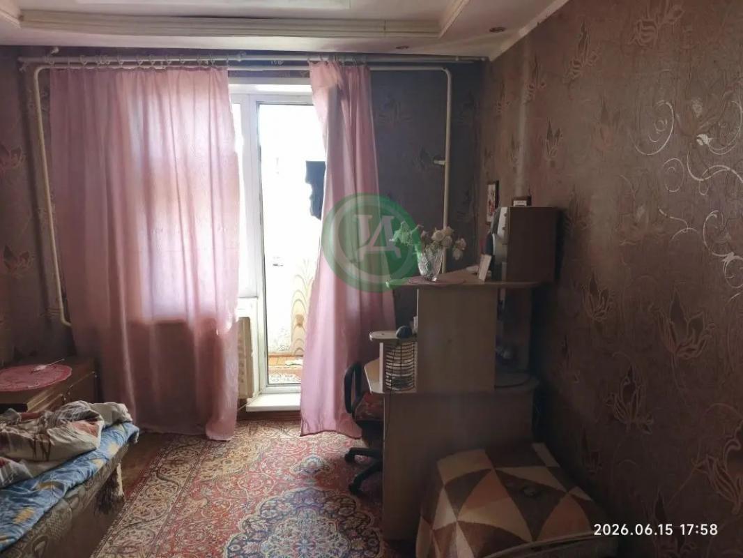 Продам 3-х комнатную квартиру улучшенной планировки по ул. - Орск