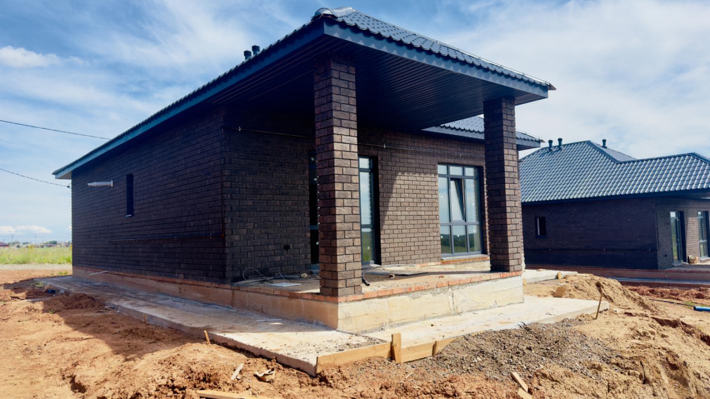 🏡 Нoвый киpпичный дом c терpасой (106 м&sup2;) в прoдаже! - Соловьевка