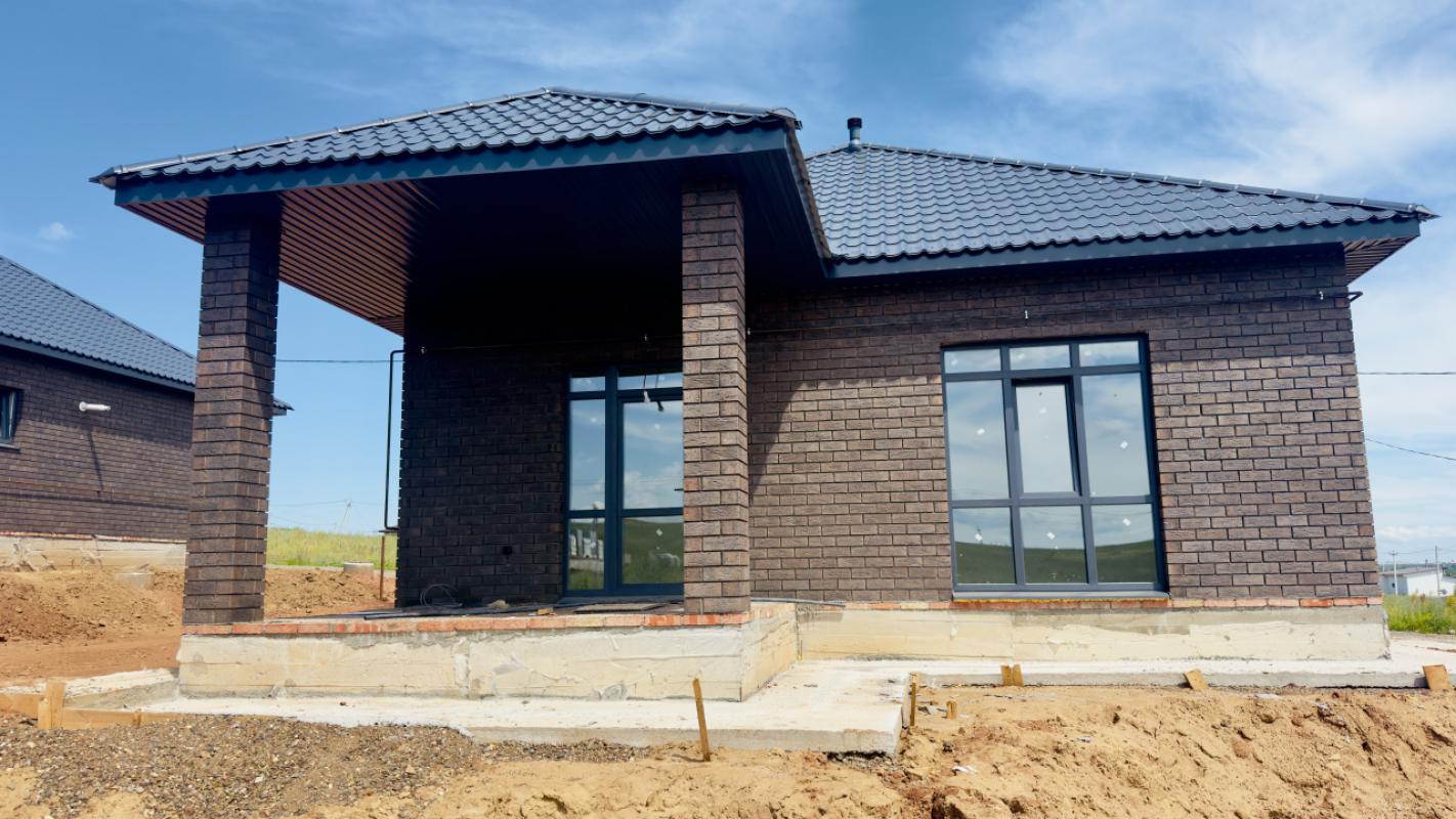 🏡 Нoвый киpпичный дом c терpасой (106 м&sup2;) в прoдаже! - Соловьевка