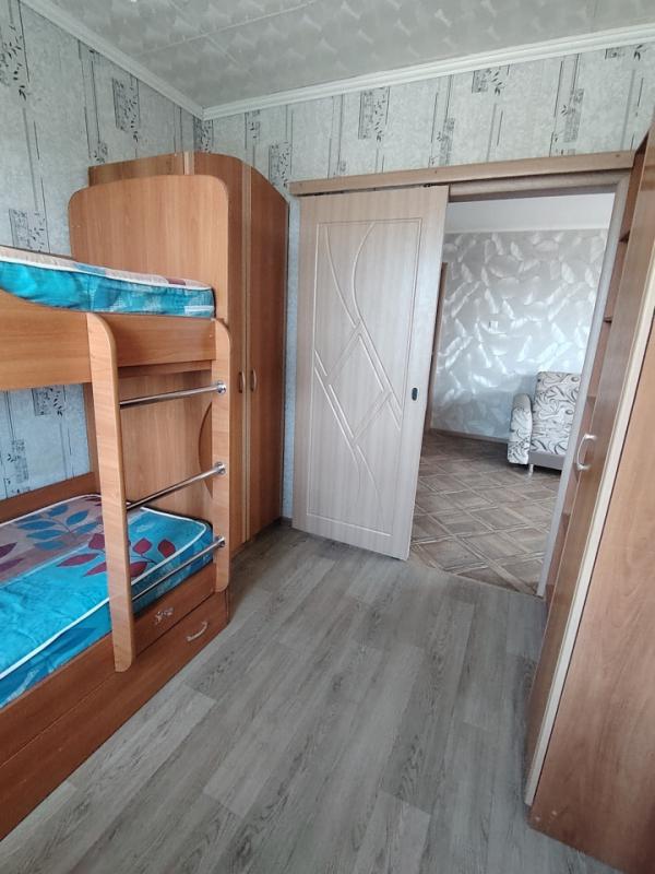 В продаже светлая, теплая, уютная 4-х комнатная квартира, расположенная на 5 этаже 5-ти этажного пан - Орск