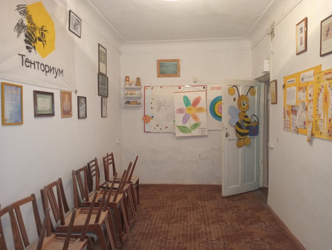 Продается 3-комнатная квартира старого типа, расположенная по адресу: ул. - Орск