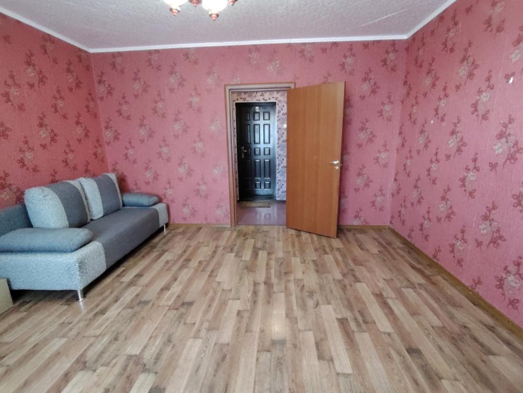 Продаётся уютная однокомнатная квартира площадью 39.8 квадратных метров на улице Маршала Жукова/прос - Орск