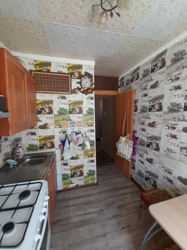 Продается 4-комнатная квартира по адресу: пр. - Орск