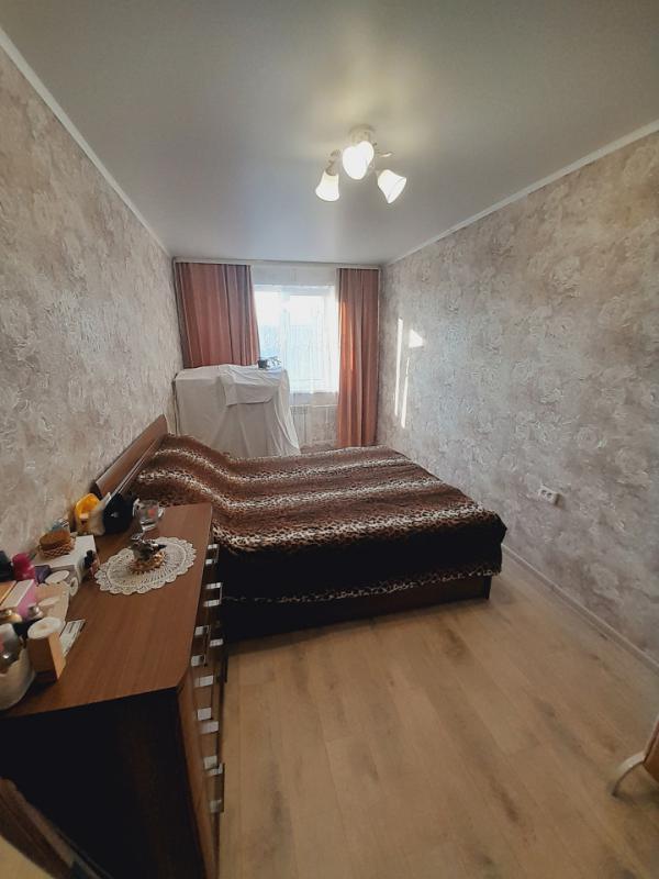 Продам двухкомнатную квартиру на 5 этаже, 5 этажного панельного дома, общей площадью 44 кв. - Орск