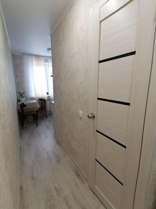 Продам двухкомнатную квартиру на 5 этаже, 5 этажного панельного дома, общей площадью 44 кв. - Орск