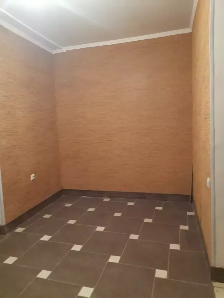 Продается отдельно стоящее 3-х этажное здание 186 кв. - Оренбург