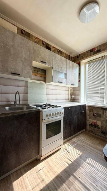 Продаётся трёхкомнатная квартира площадью 62 квадратных метра в самом центре города на улице Щорса ( - Орск