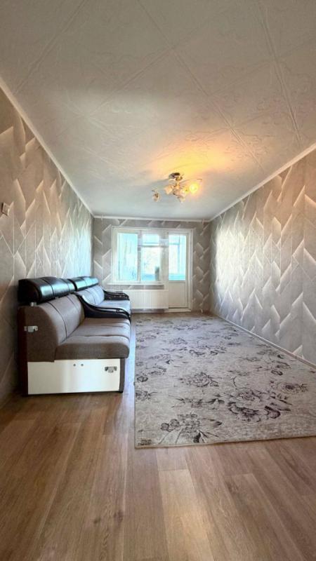 Продается двухкомнатная квартира, общей площадью 43,5 кв. - Орск