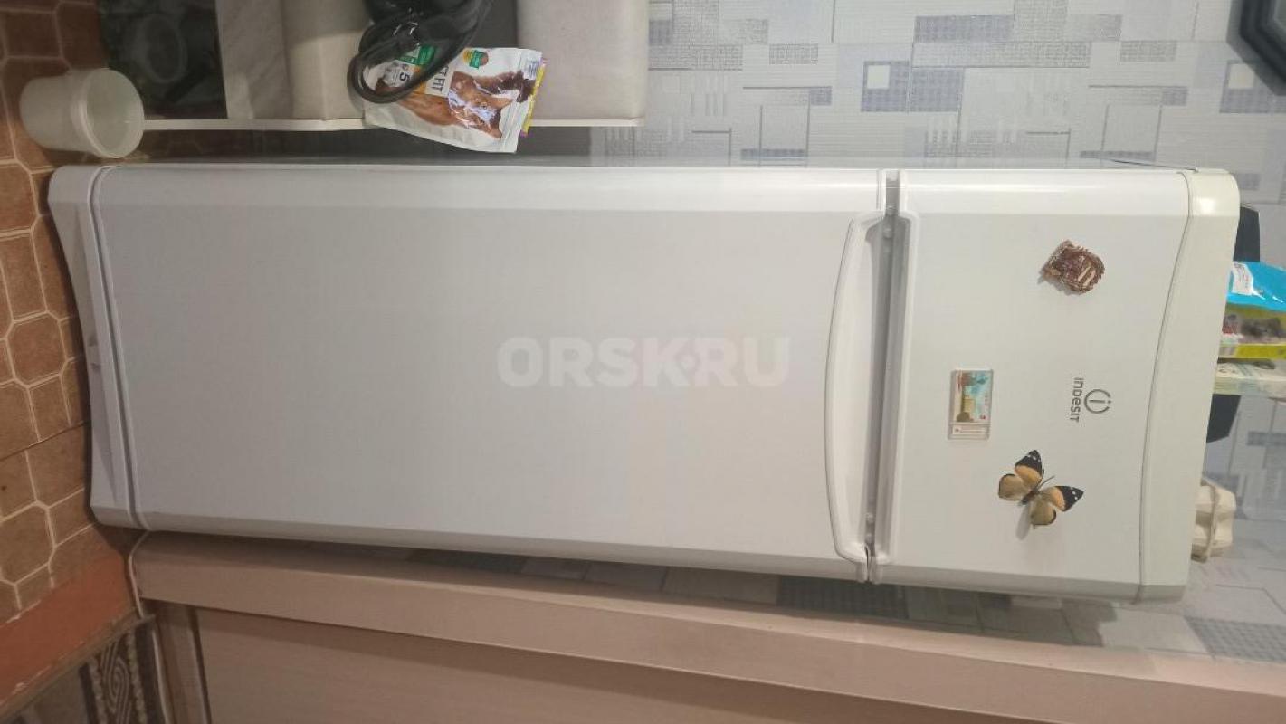 Продам холодильник на запчасти. - Орск
