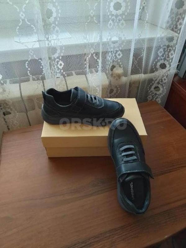Продам две новые школьные рубашки с коротким рукавом размер 116_122 отличный состав и качество по 50 - Орск