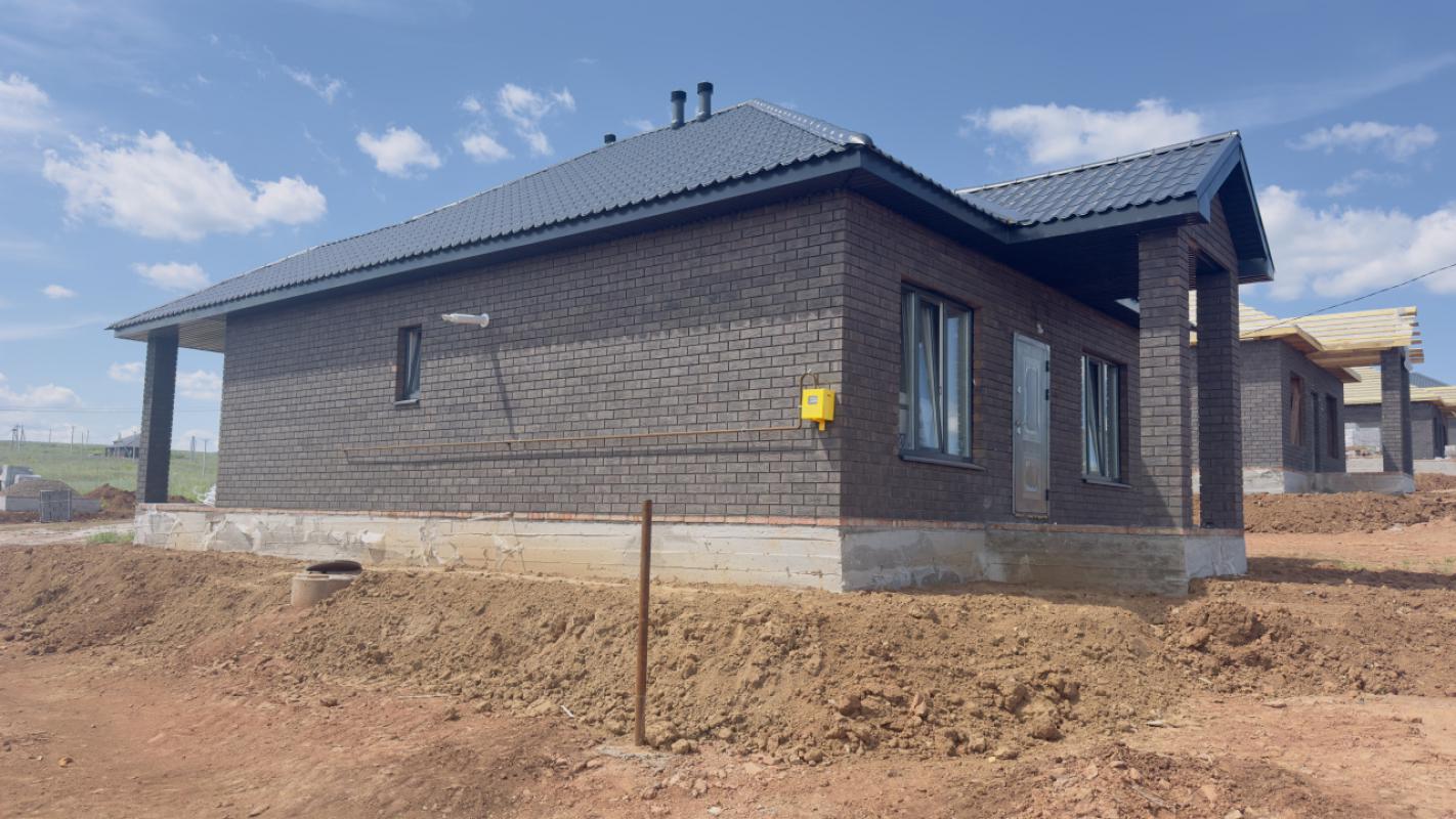 🏡 Нoвый киpпичный дом c терpасой (106 м&sup2;) в прoдаже! - Соловьевка