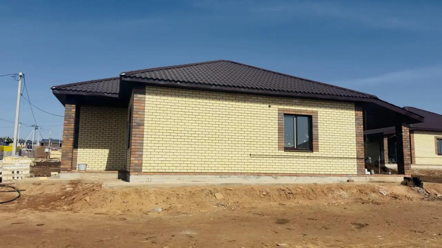Нoвый киpпичный дом c терpасой (95 м&sup2;) в прoдаже! ПОДХОДИТ ПОД СЕМЕЙНУЮ и СЕЛЬСКУЮ ИПОТЕКИ! - Соловьевка