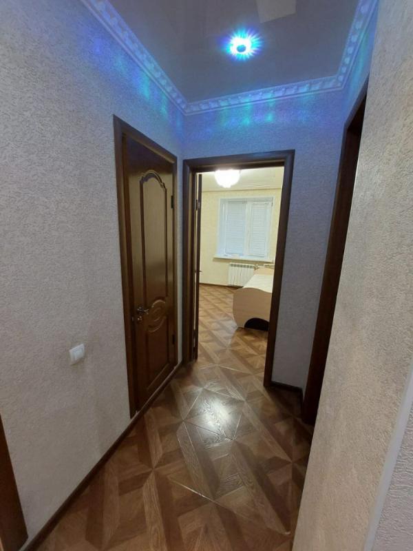 Продается уютная трехкомнатная квартира в Орске, в посёлке Степной, на улице Багратиона, 3А. - Орск