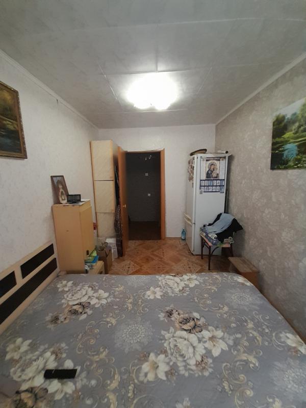 Продается 4-комнатная квартира по адресу: пр. - Орск