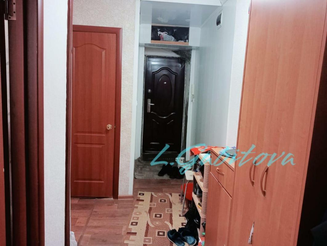 Продается 3-комнатная, расположенная на 9 этаже 9-этажного кирпичного дома в востребованном районе г - Орск