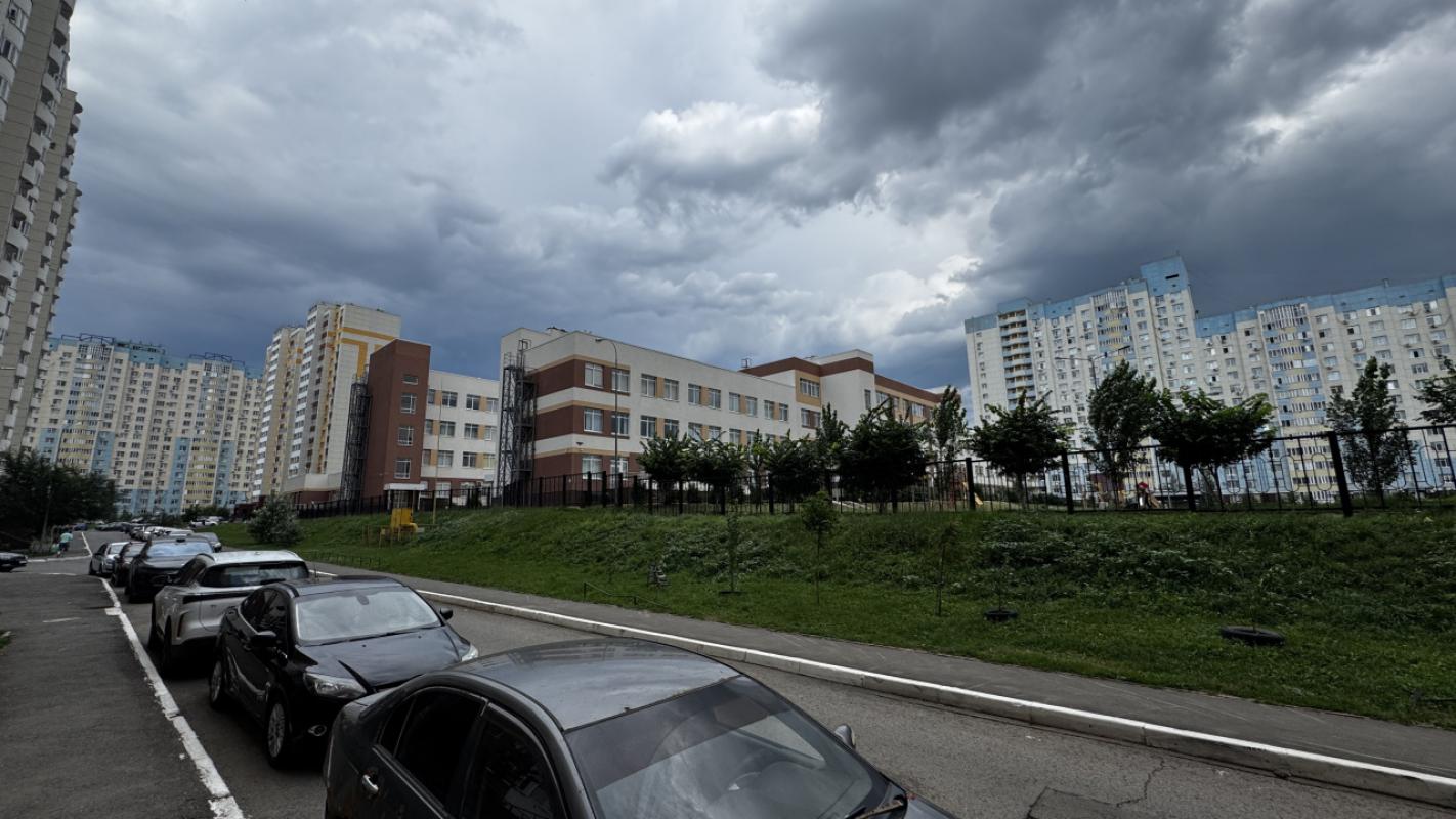 Предлагаем вашему вниманию  двухкомнатную  уютную квартиру с ремонтом на 16 этаже, 17 этажного дома, - Оренбург