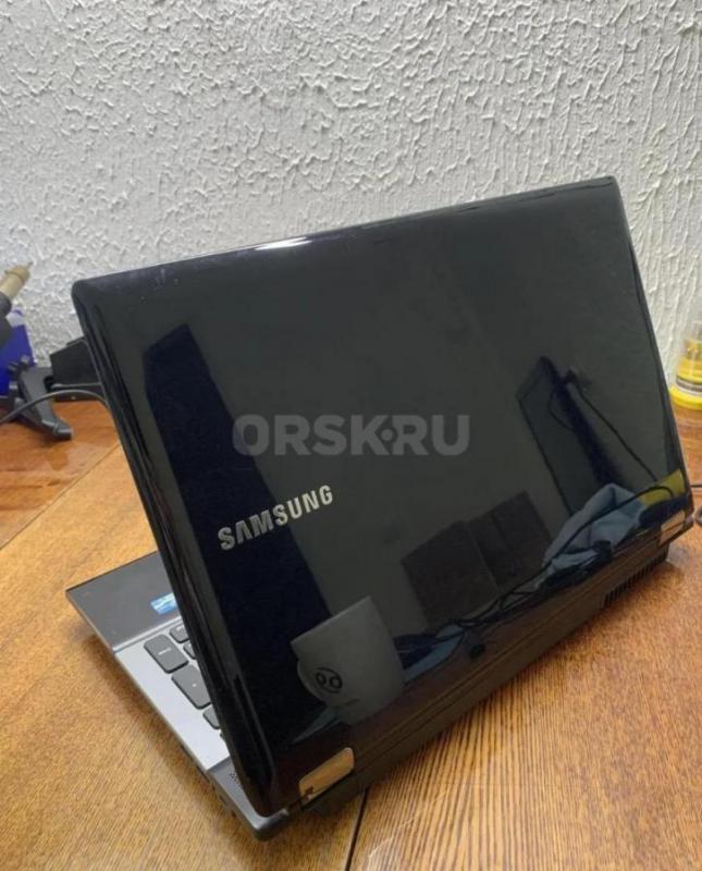 Отличный ноутбук для учебы и игр 
Характеристики 
Процессор Intel Core i7 2630QM
Оперативная памя - Орск