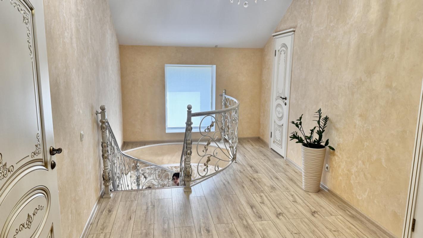 🏡‼️Вашему вниманию предлагается уникальный вариант &mdash; роскошный двухэтажный загородный дом - Ленина