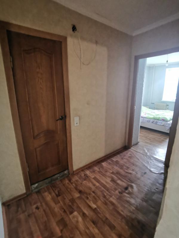 Продам отличную трехкомнатную квартиру улучшенной планировки по пр. - Орск