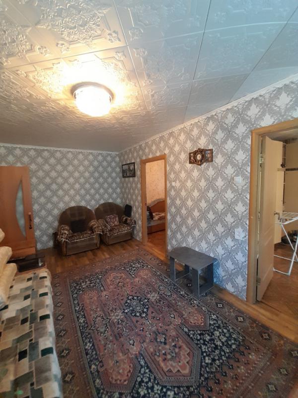 Продается 4-комнатная квартира по адресу: пр. - Орск