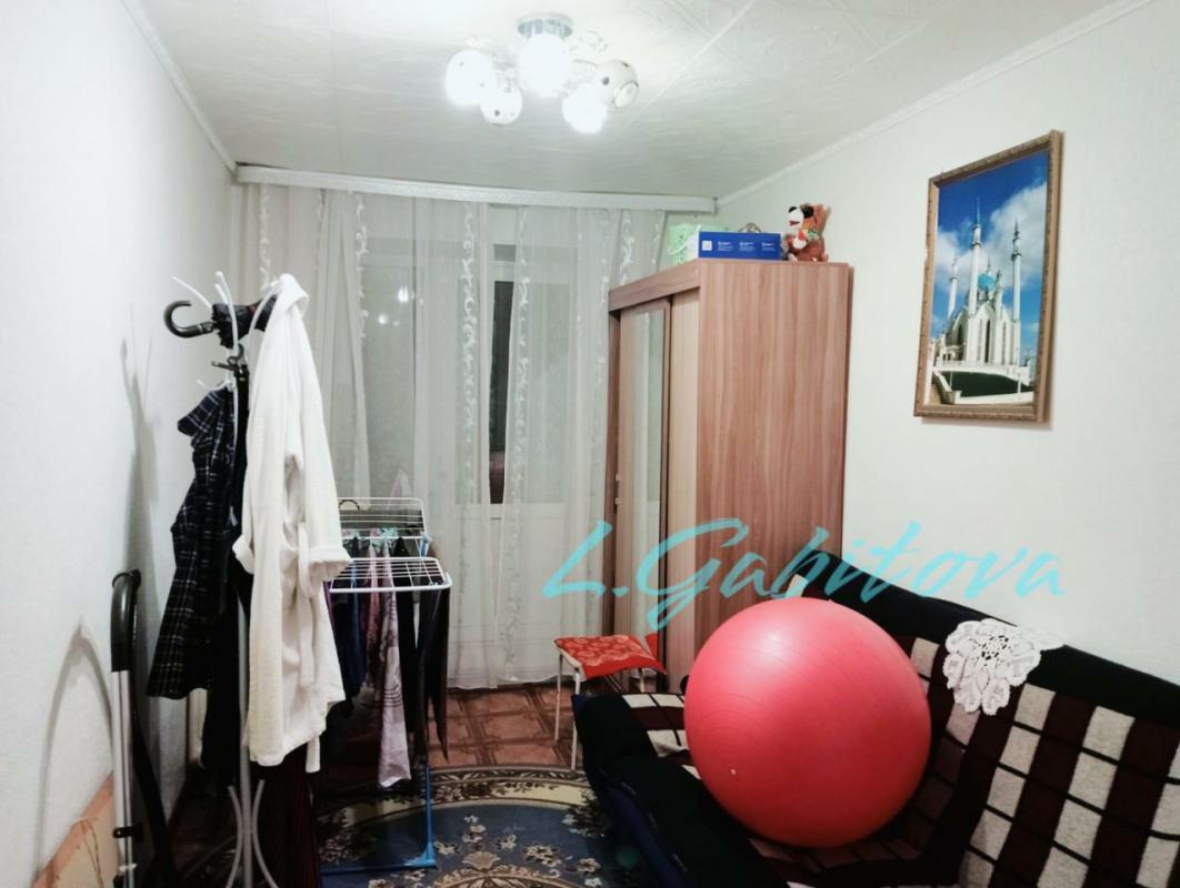 Продается 3-комнатная, расположенная на 9 этаже 9-этажного кирпичного дома в востребованном районе г - Орск