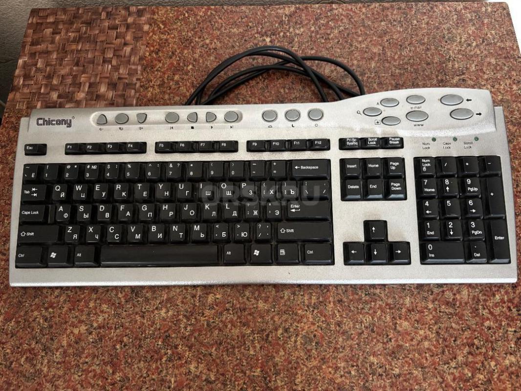 Продам монитор(400),клавиатура(300), мышка(50)игру денди (500) - Орск