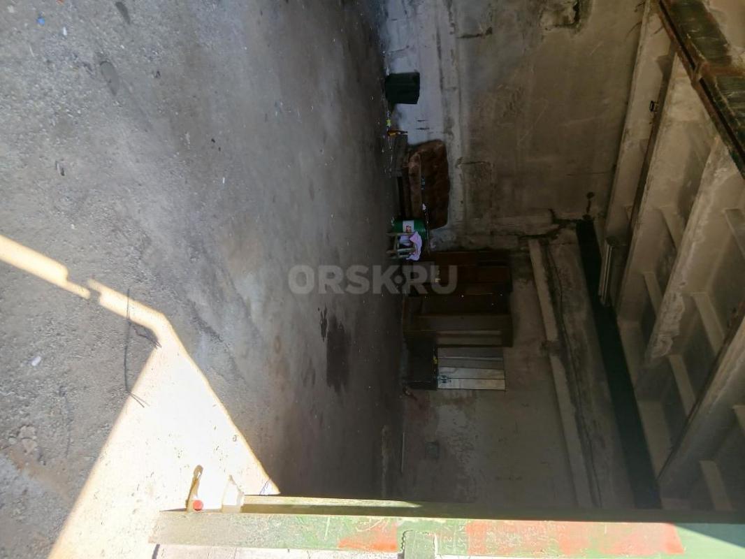 Сдается в аренду гаражный бокс под склад, цех, гараж для грузового авто на ул. - Орск