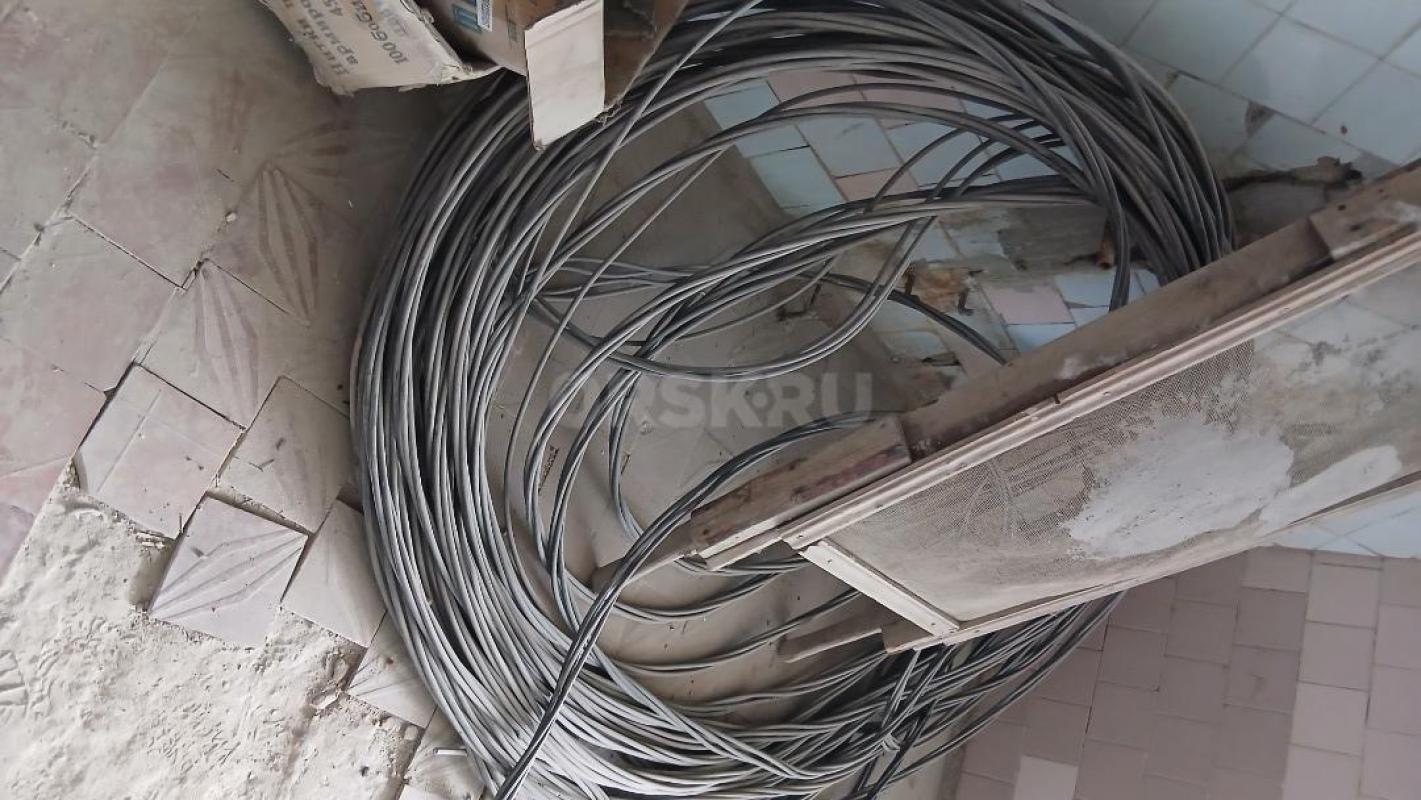 Продам кирпич-5 р-штука. - Орск