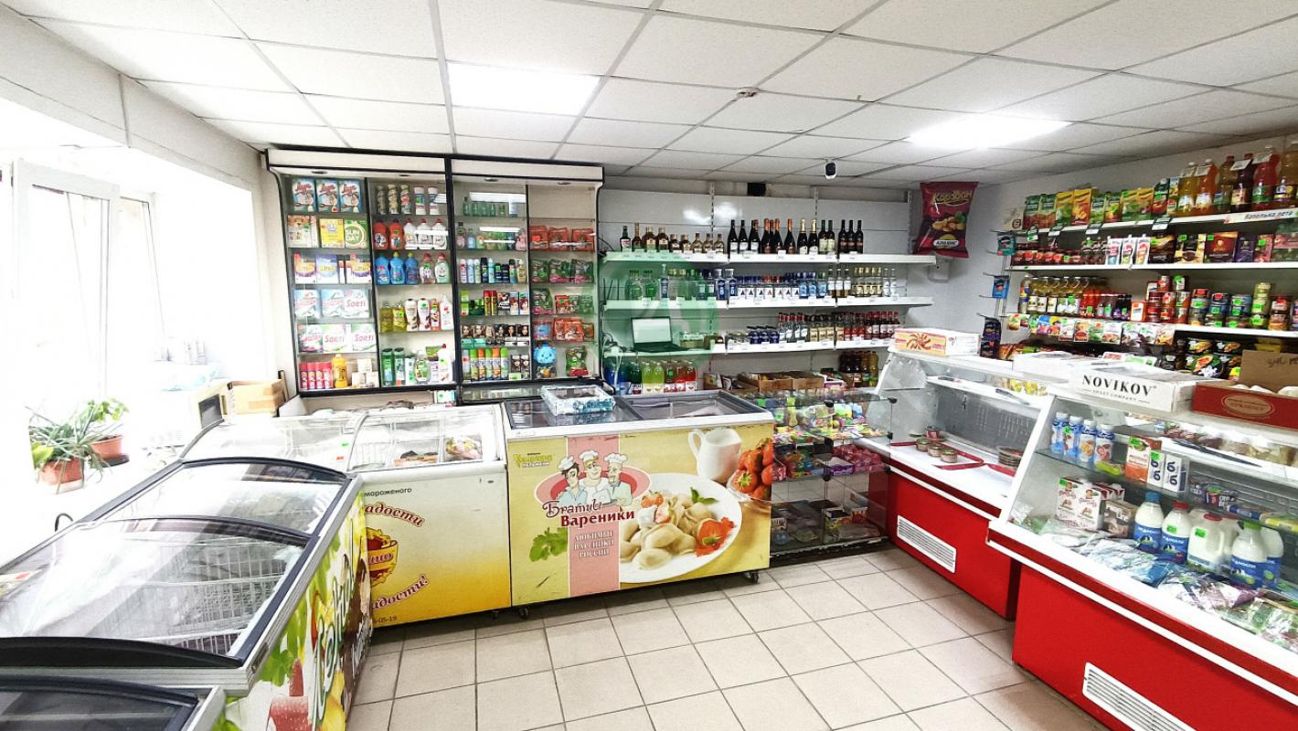 Продам встроенное нежилое помещение на 1 этаже многоквартирного жилого дома. - Орск