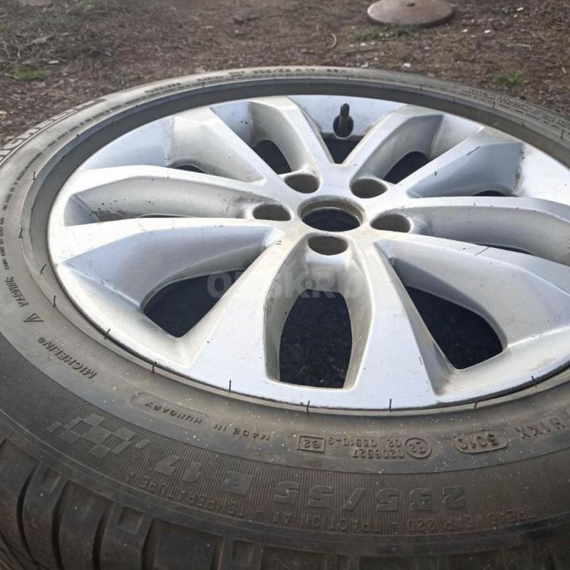 Продам колпаки оригинал киа на r15 пять отверстий, диски киа штамп на 15. - Орск