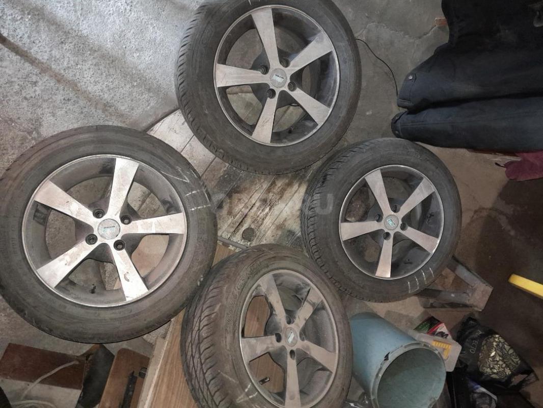 Продам комплект литых колёс 4х98 с резиной 185/60/14 в отличном состоянии + 1 запаска на штамповке н - Орск