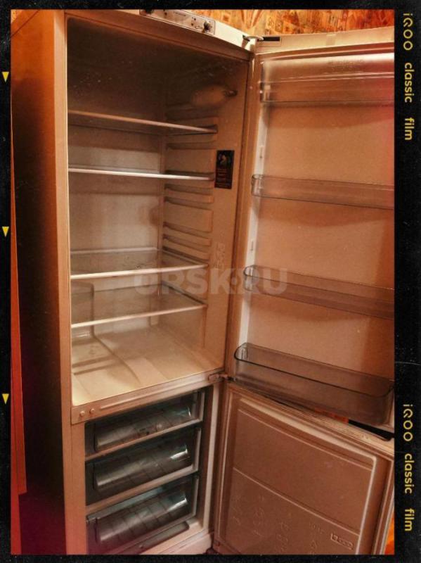 Продается холодильник Hotpoint Ariston (б/у), два рабочих компрессора. - Орск