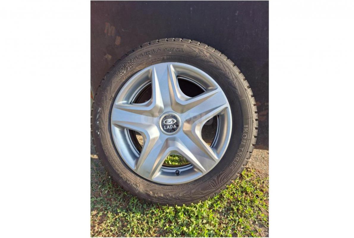 Комплект зимних колес Lada Vesta Cross

Шины: Ikon Character Ice 7 (Nordman 7)
Размер: 205/55 R16 - Орск