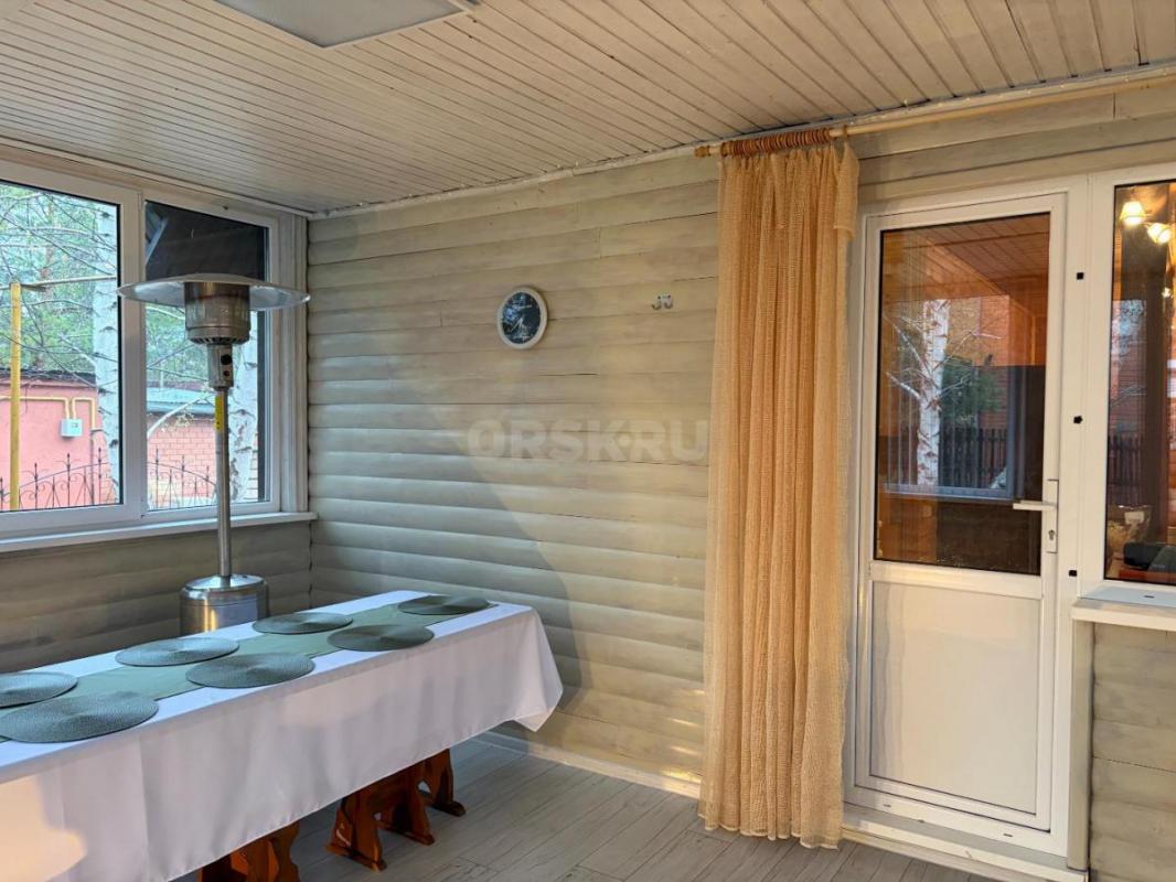 Продам 2-х этажный дом площадью 122 кв. - Орск