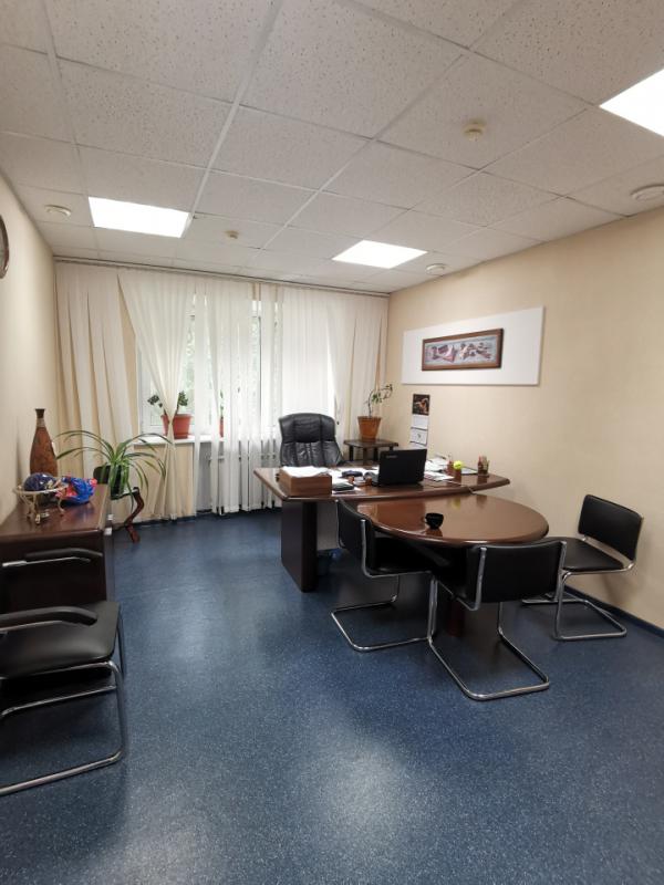 Продам нежилое помещение в центре города, по ул. - Новотроицк