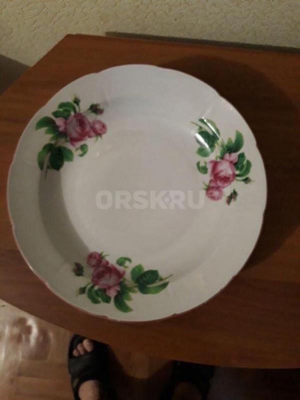 Посуда -блюдо -30 см, 400 руб., сервиз ( стекло), новый из 20- ти предметов -350 руб., блюдо 23 см н - Орск