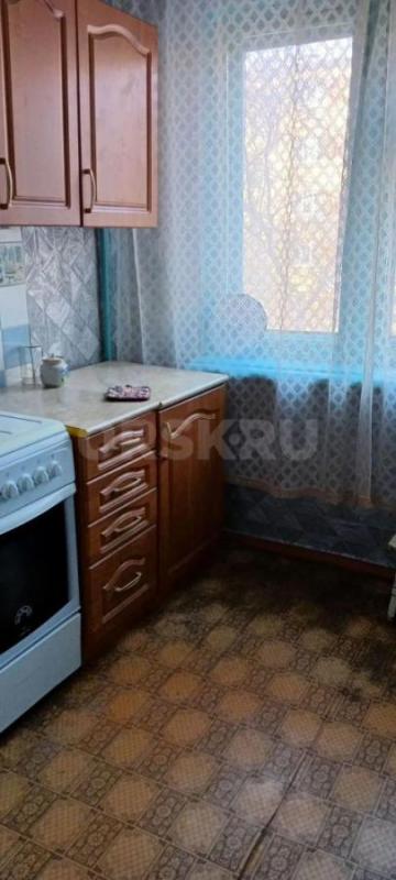 Сдаётся светлая  однокомнатная квартира с ремонтом, фото старое, в квартире имеется все для проживан - Орск