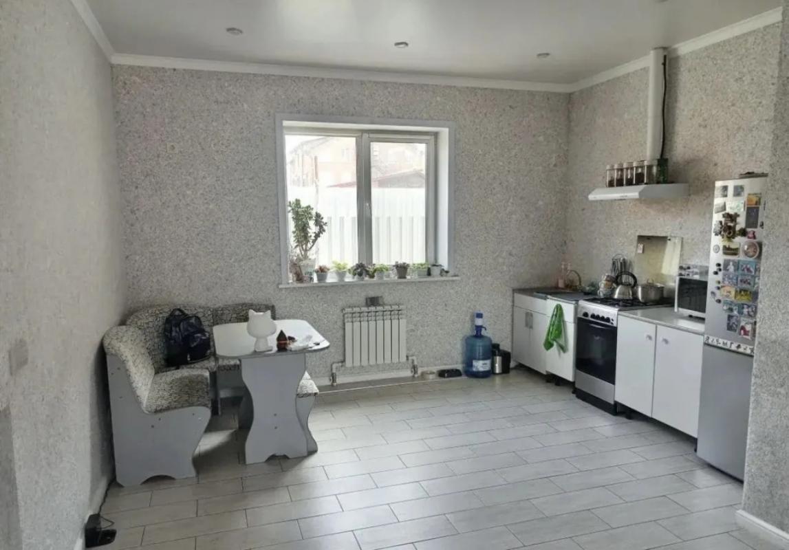 🌿Пpoдaется прocторный дом в одном из лучших локаций нашего города 🏠🌿Общeй площaдью 100 м&sup2;. - Оренбург