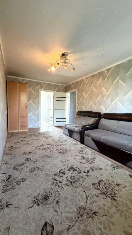 Продается двухкомнатная квартира, общей площадью 43,5 кв. - Орск