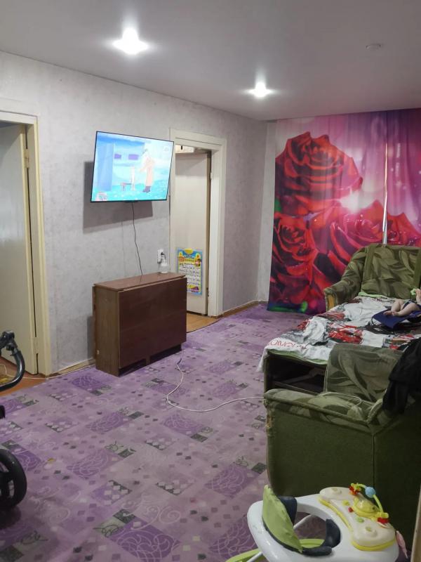 Продаётся уютная квартира площадью 60 квадратных метров на улице Орской, город Новотроицк. - Новотроицк