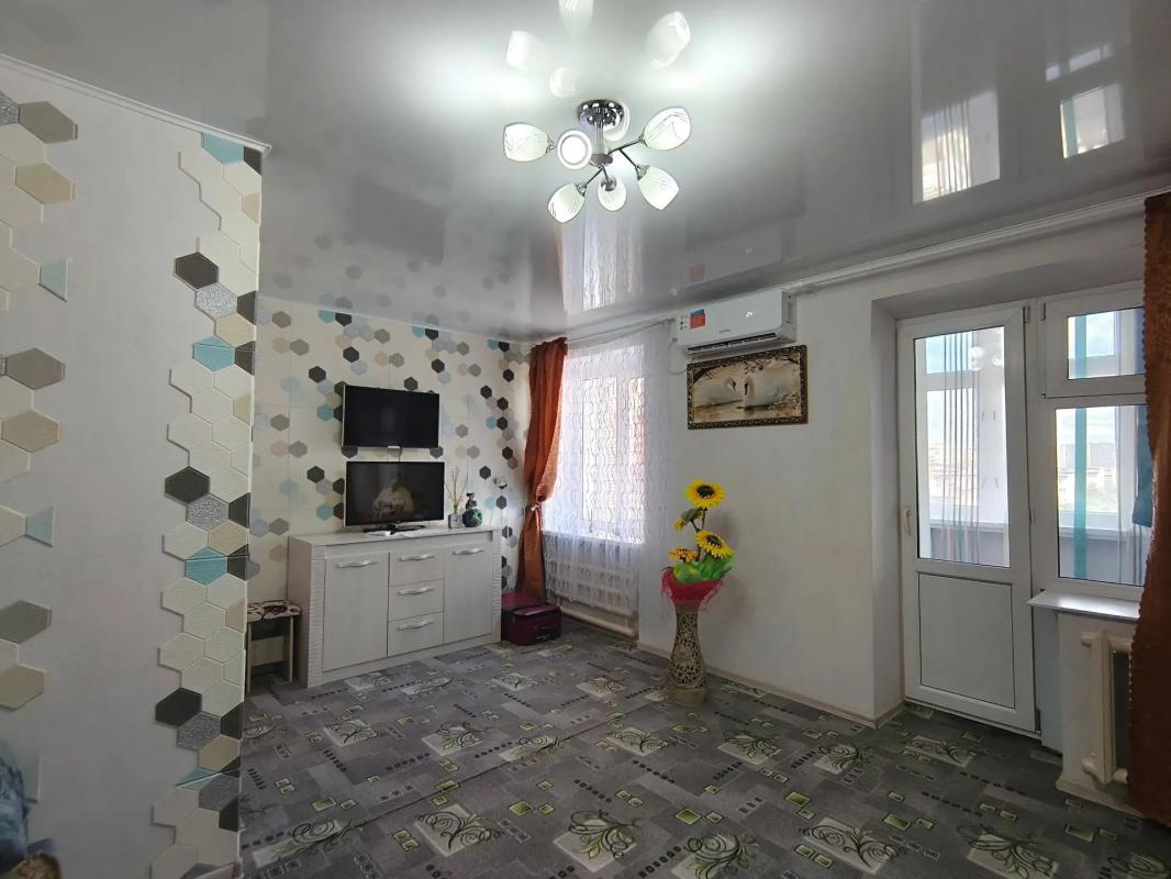 ПРОДАËТСЯ 1 - КОМНАТНАЯ КВАРТИРА, В КИРПИЧНОМ ДОМЕ, НА 6 ЭТАЖЕ, 9 - ТИ ЭТАЖНОГО ДОМА, НА 2 - ОЙ УРАЛ - Новотроицк