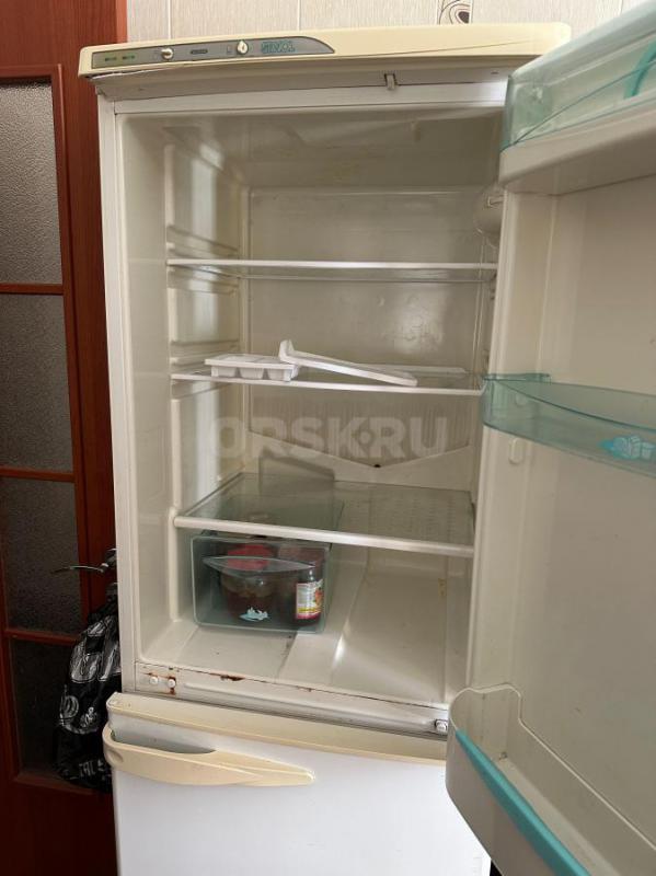 Продам холодильник stinol на запчасти. - Орск