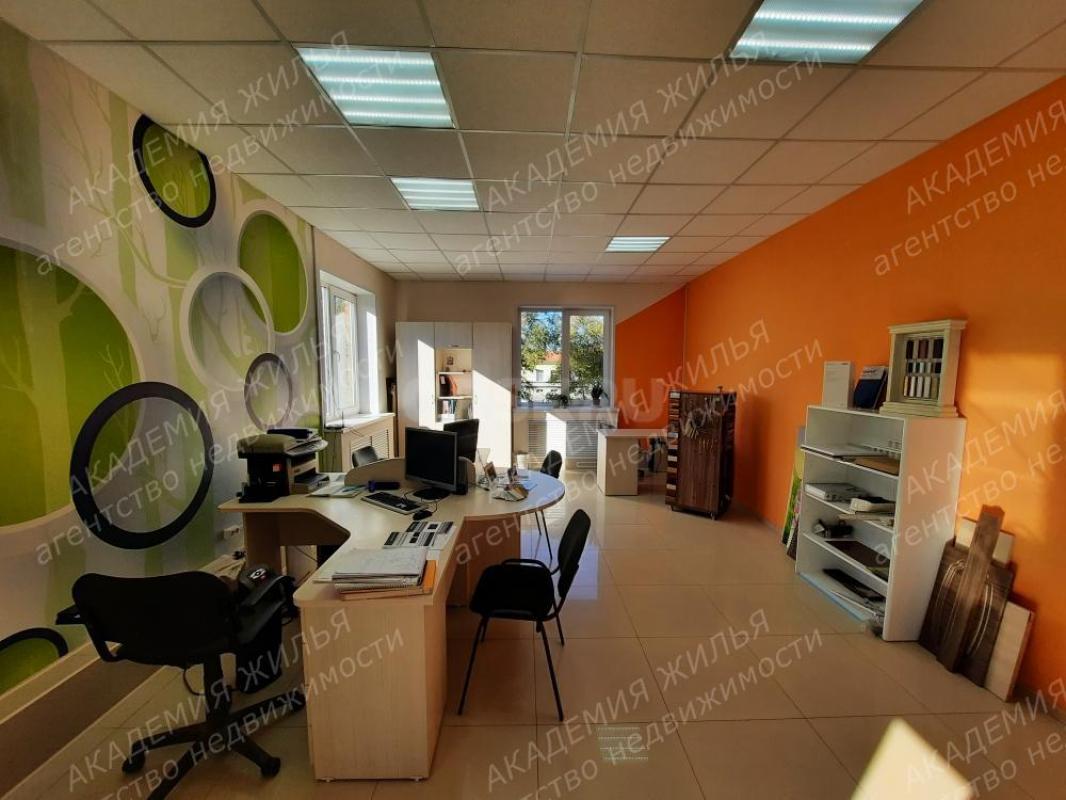 Пpoдaётcя здание 600 кв. - Орск