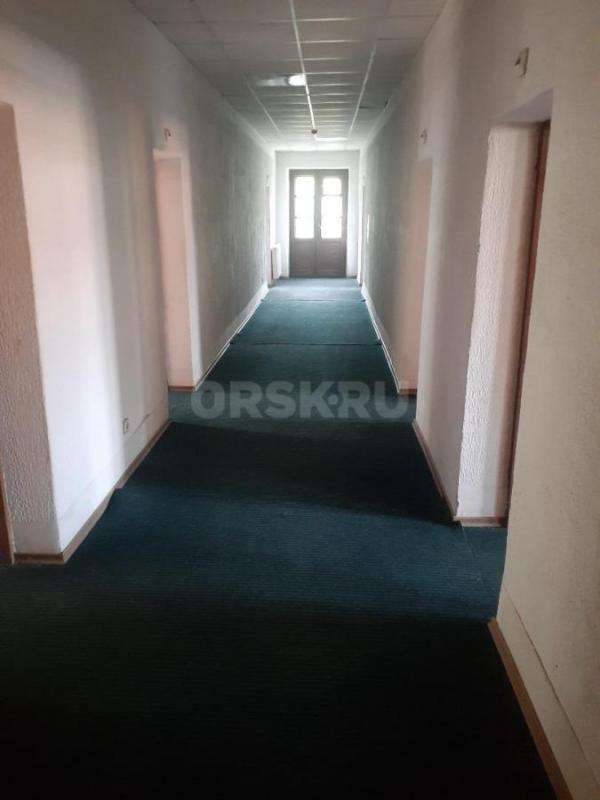 Сдается в аренду помещение 1380 м/кв. - Новотроицк