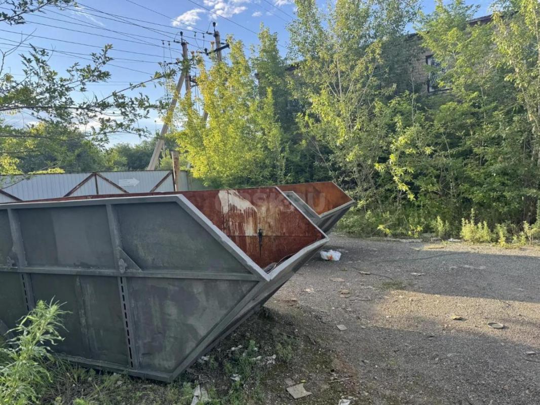 Продам 2 мусорных бака "Лодочка" в хорошем состоянии. - Орск